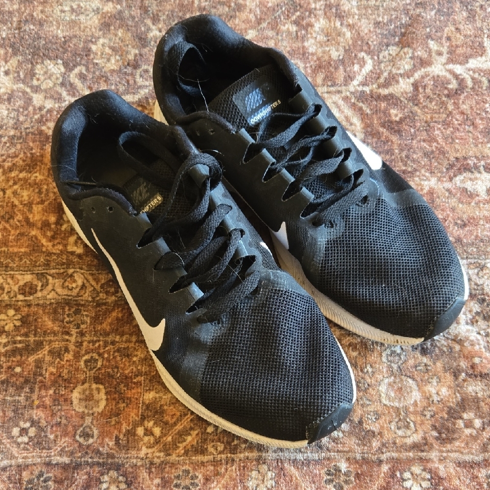 Nike Women's Black and White Sneakers